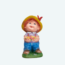 Мальчик с бабочкой средний
