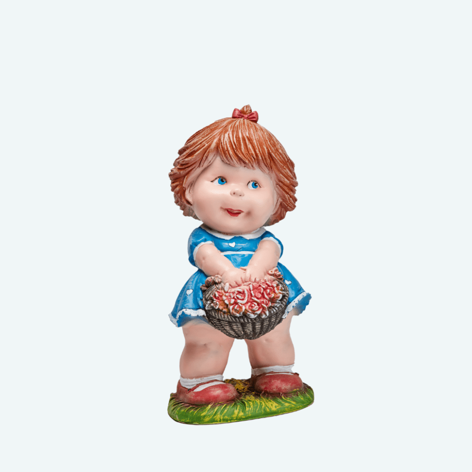 Девочка с корзиной